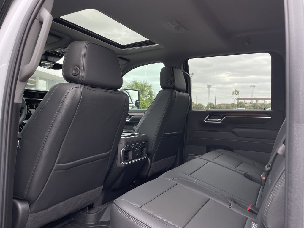 new 2025 GMC Sierra 2500HD car, priced at $81,044