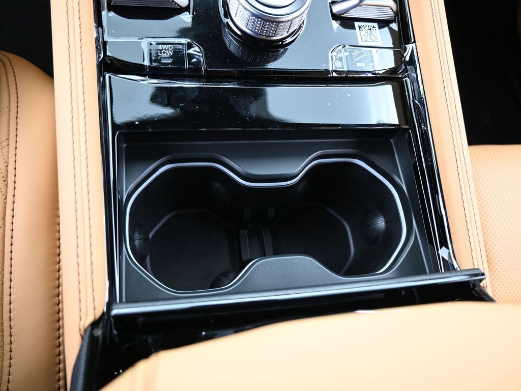 New 2025 Diamond Black Crystal Pearlcoat Jeep Summit image 23