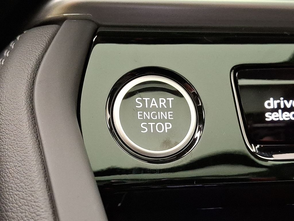 Thumbnail: 2025 Audi Q5 - 13