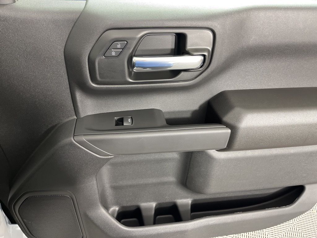 Thumbnail: 2026 Chevrolet Silverado 1500 - 12