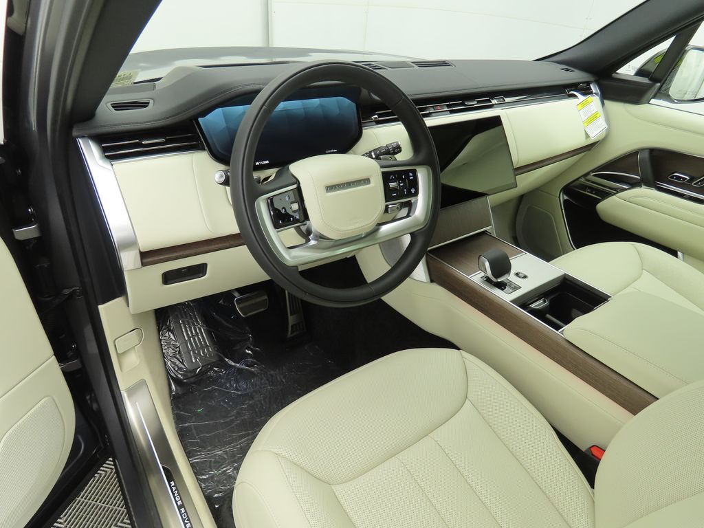Thumbnail: 2025 Land Rover Range Rover - 10