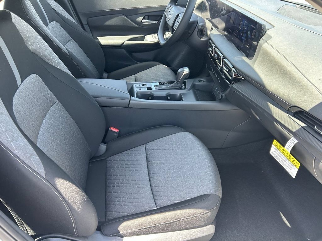 2026 Nissan Sentra SV - Photo 9