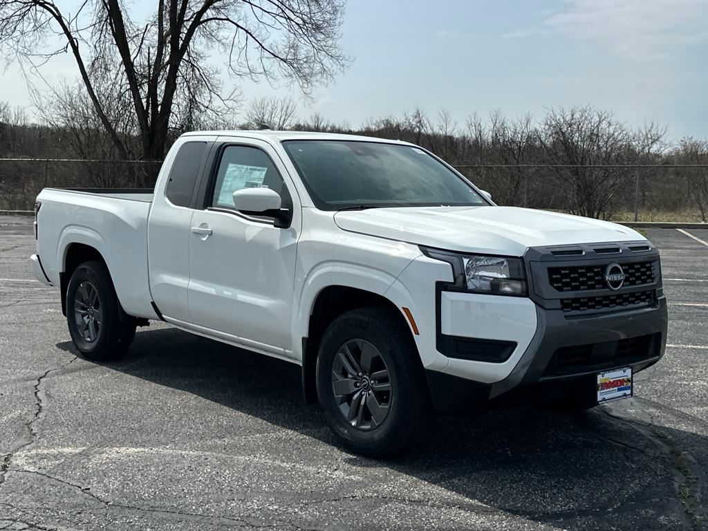 2025 Nissan Frontier SV photo