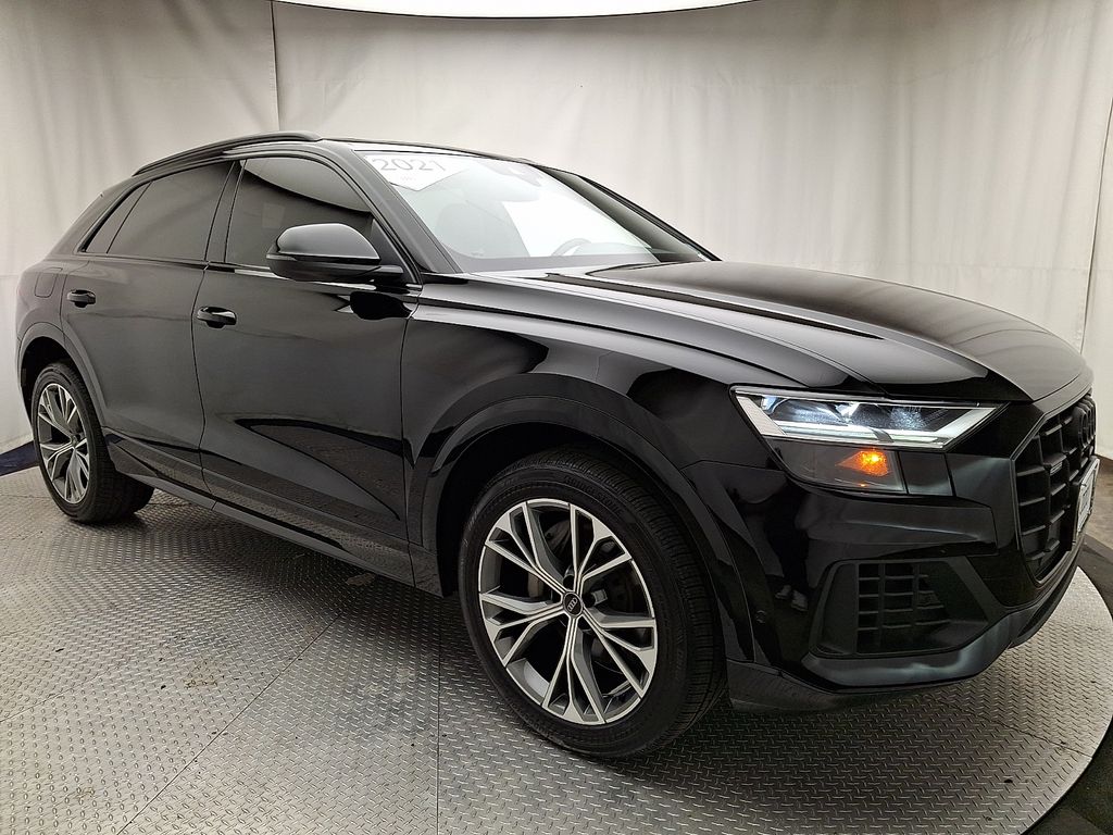 Thumbnail: 2021 Audi Q8 - 3