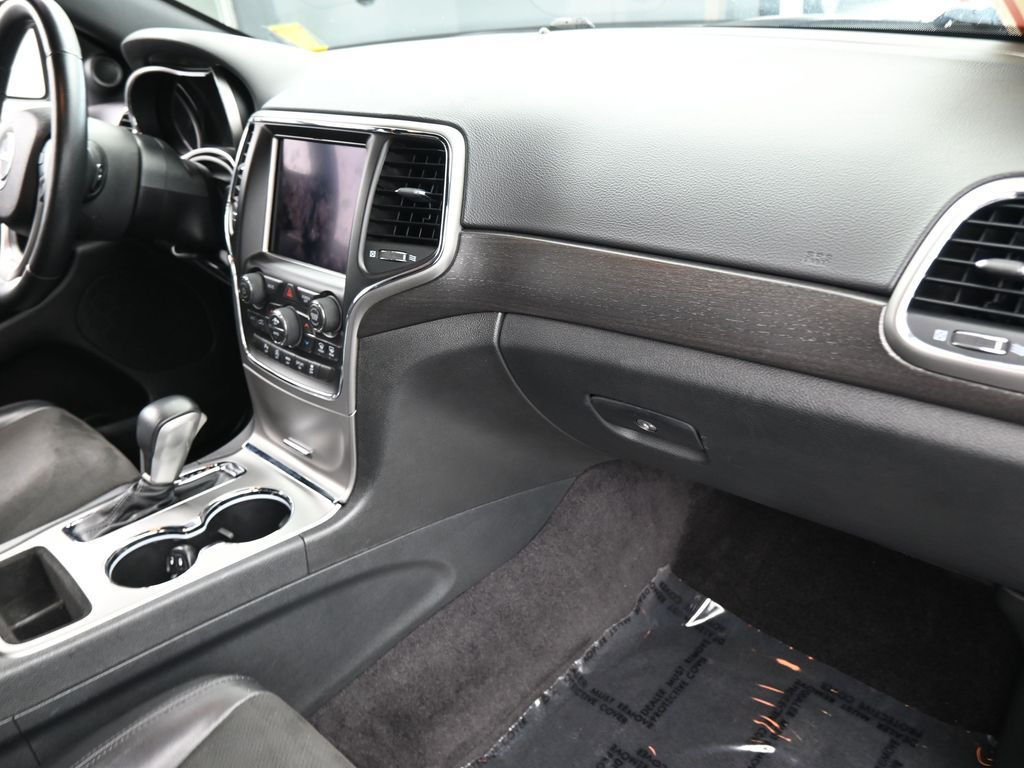 Used 2018 Bright White Clearcoat Jeep Altitude image 40