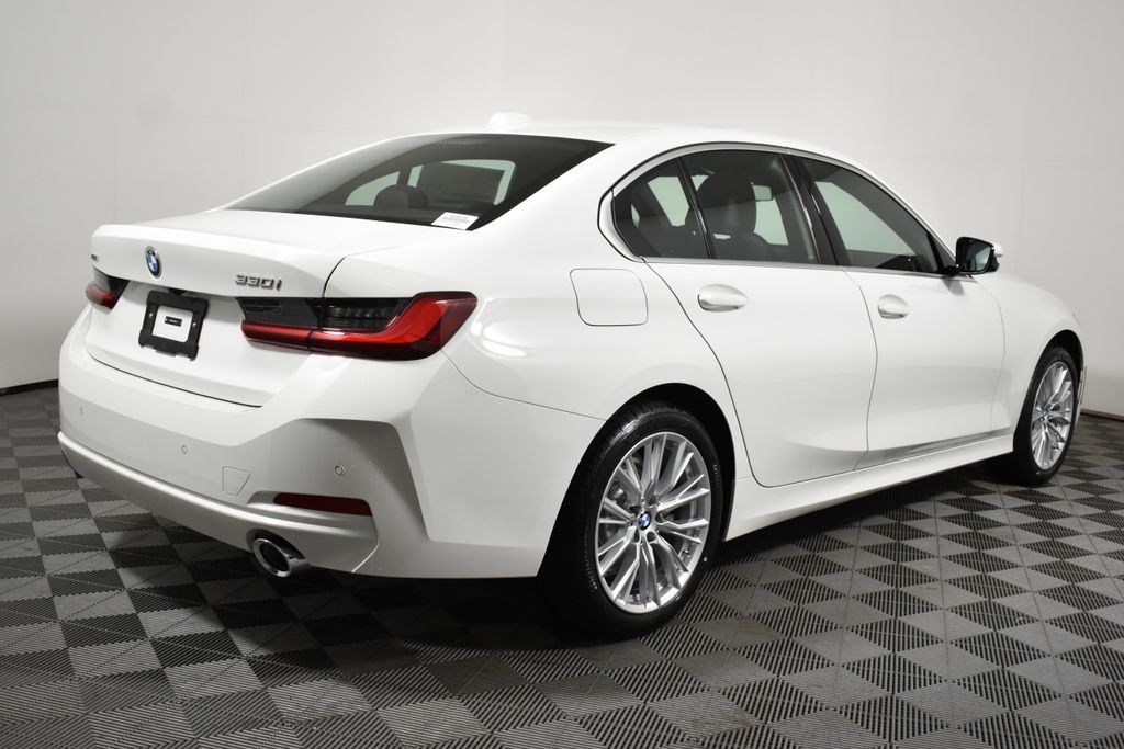 2024 BMW 3 Series 330i xDrive 7