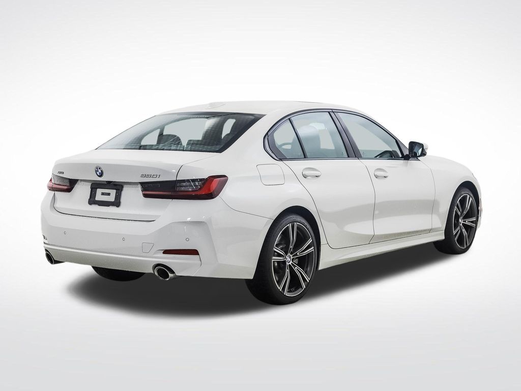 Thumbnail: 2023 BMW 3 Series - 5