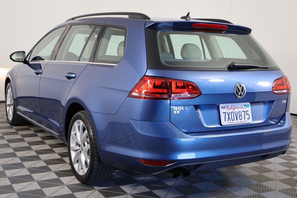 Thumbnail: 2017 Volkswagen e-Golf - 6