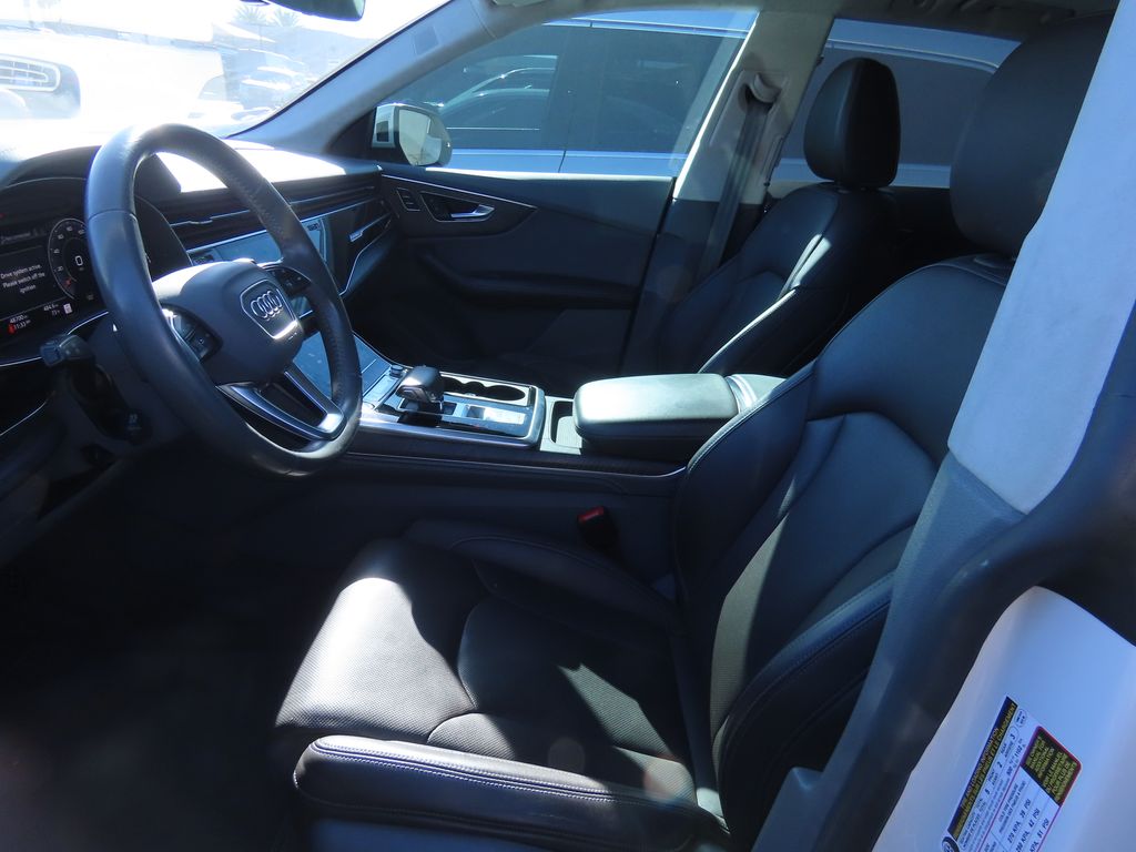 Thumbnail: 2019 Audi Q8 - 10