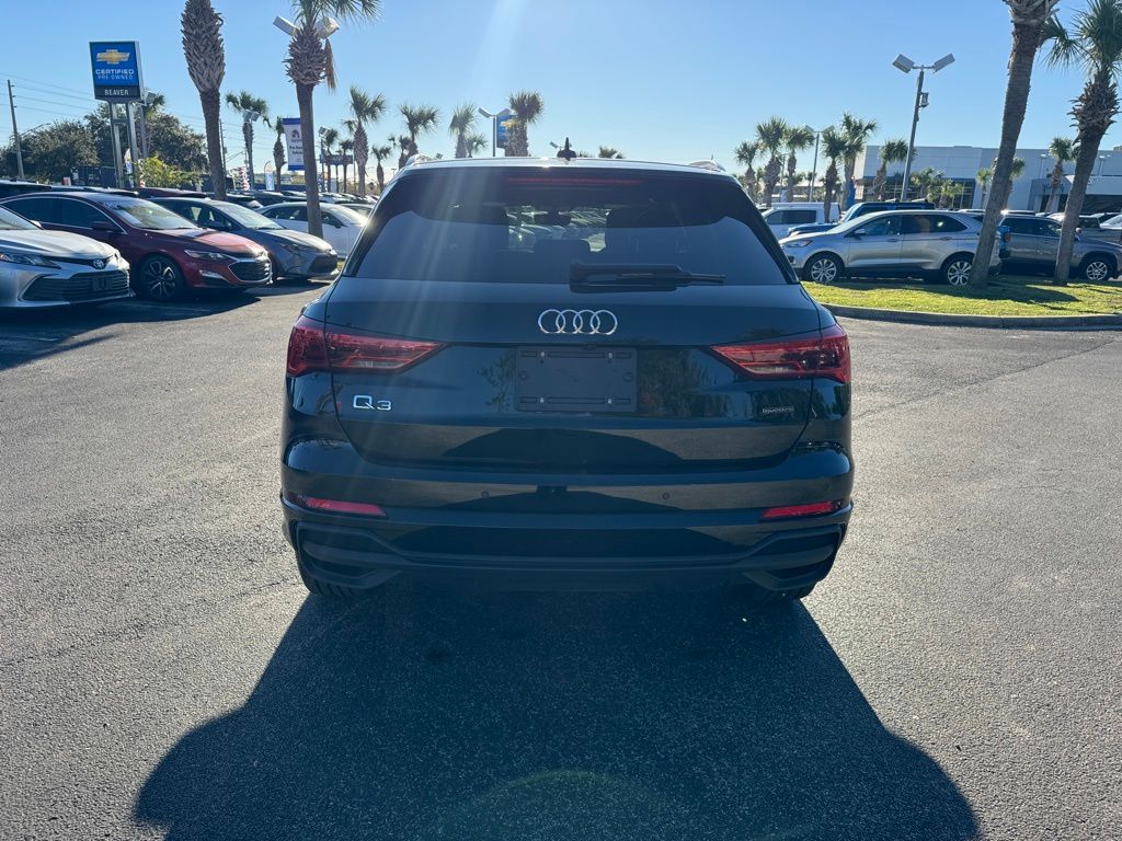 2023 Audi Q3  7