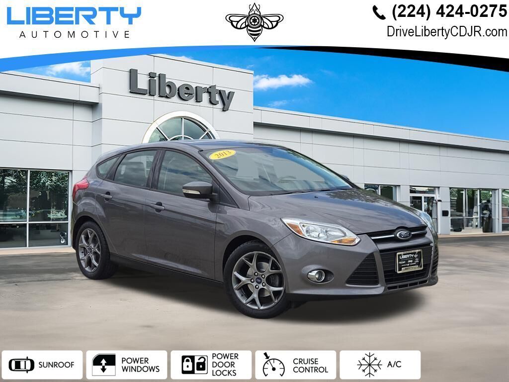 Sterling Gray Metallic 2013 Ford Focus Hatchback Front-Wheel Drive 6-Speed Automatic