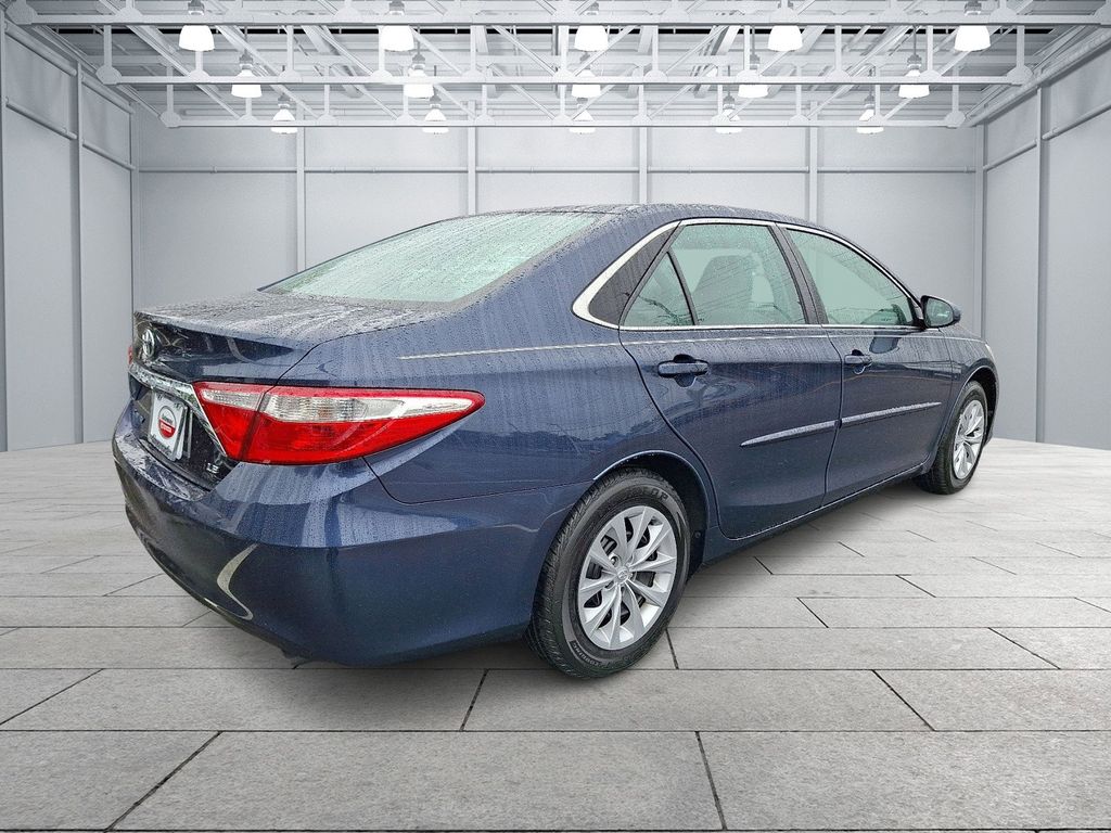 Thumbnail: 2015 Toyota Camry - 4