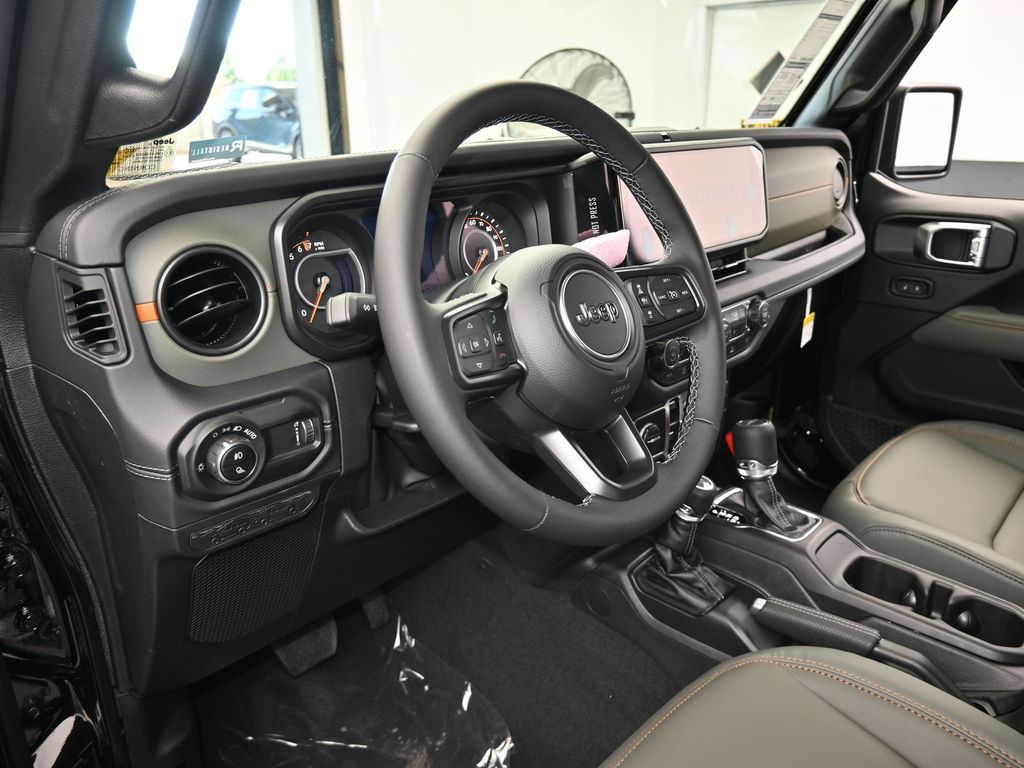 New 2026 Black Clearcoat Jeep Mojave image 11