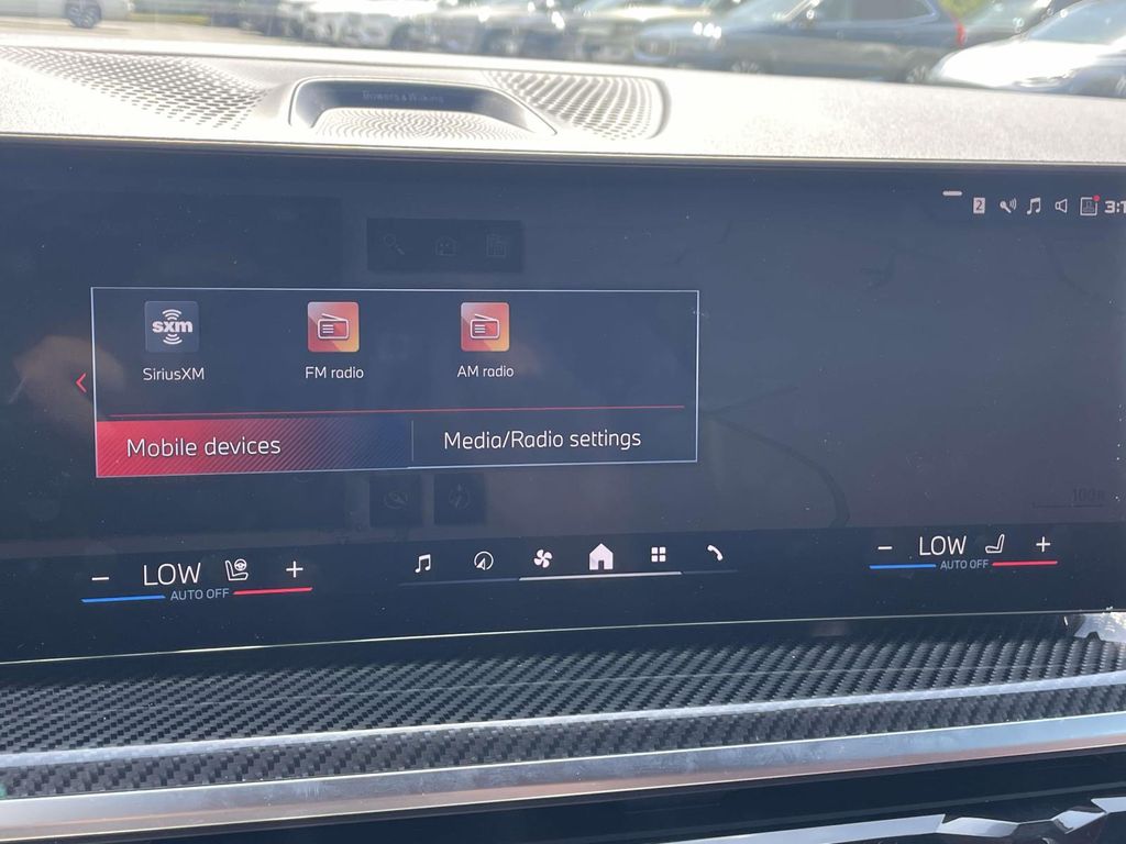 Used 2025 Blue BMW M60i image 26