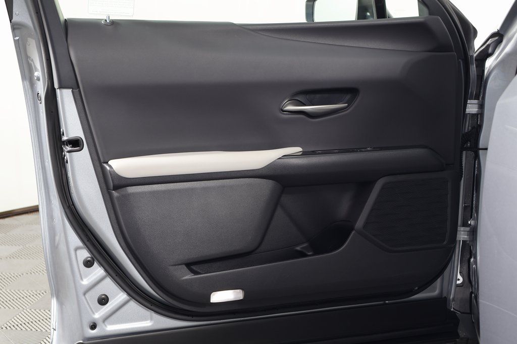 Thumbnail: 2025 Lexus UX - 12