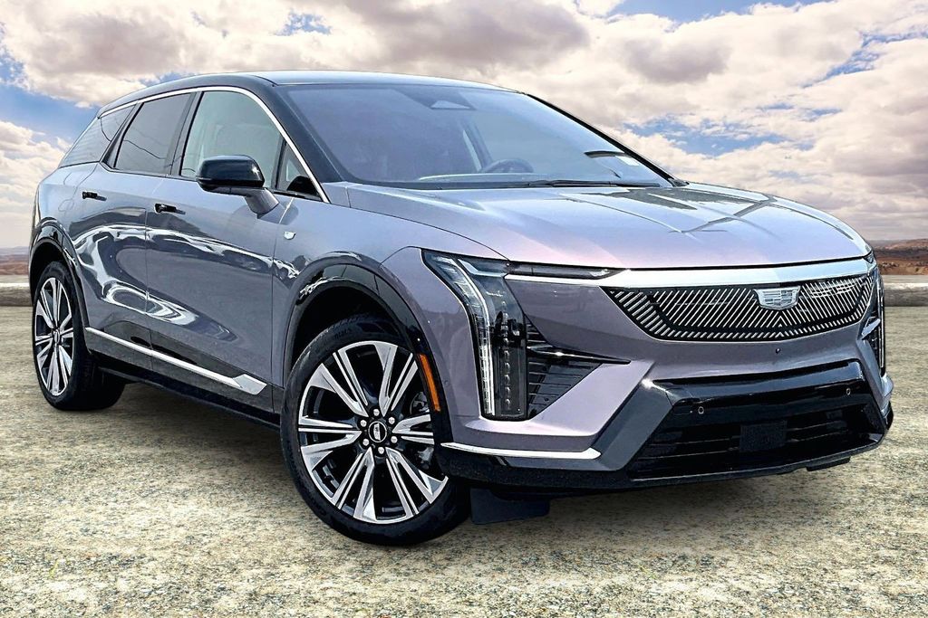 Celestial Metallic 2025 Cadillac OPTIQ Luxury 2 AWD SUV / Crossover All-Wheel Drive 1-Speed Automatic