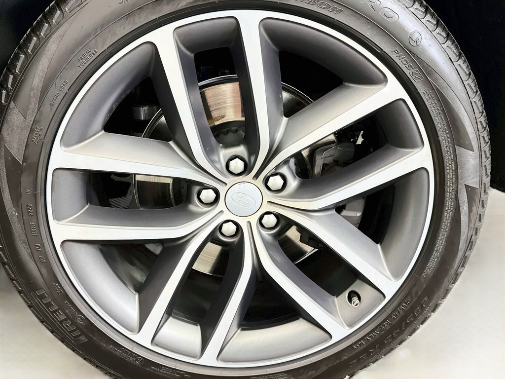 Thumbnail: 2023 Land Rover Range Rover Sport - 31