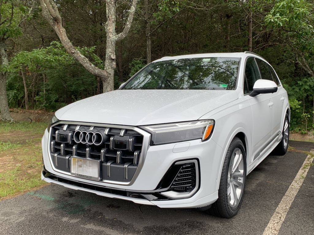 Thumbnail: 2025 Audi Q7 - 3