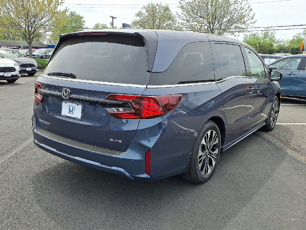 Thumbnail: 2027 Honda Odyssey - 4