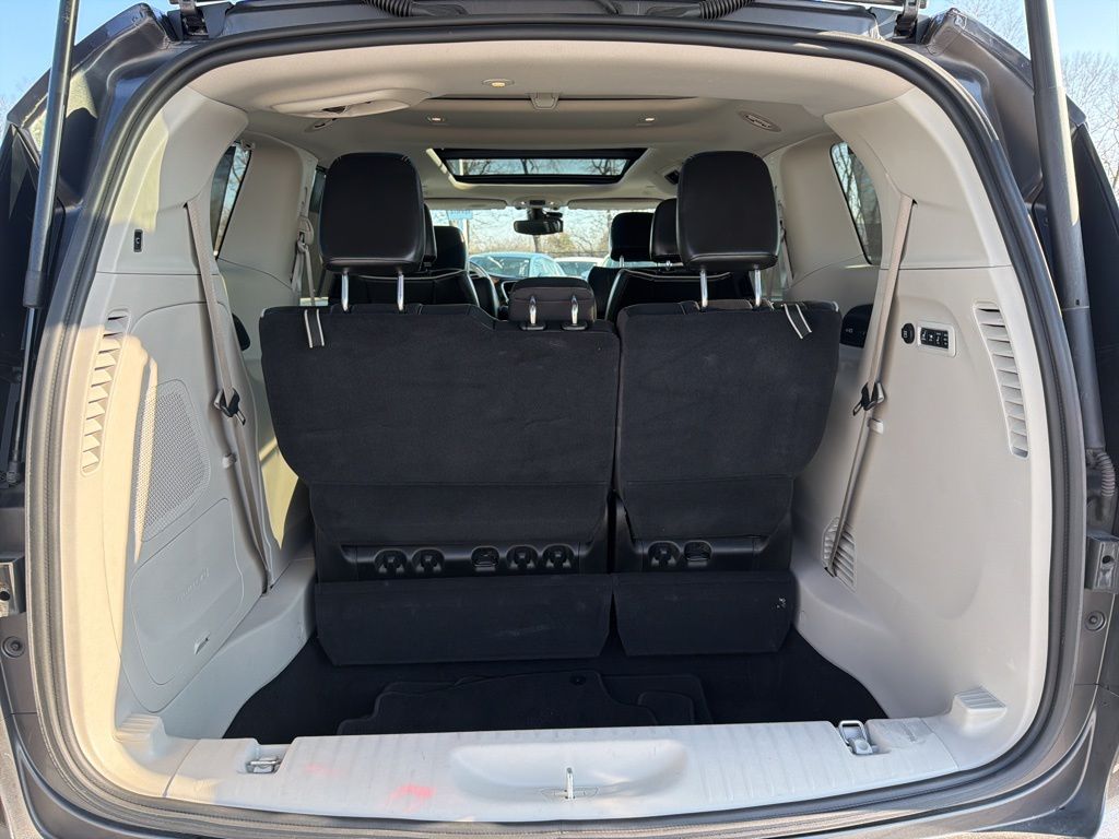 Thumbnail: 2021 Chrysler Pacifica - 23