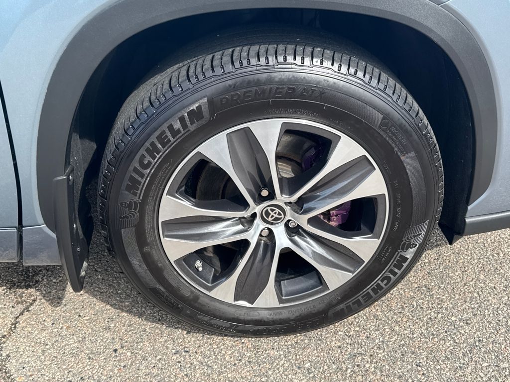2022 Toyota Highlander XLE photo 44