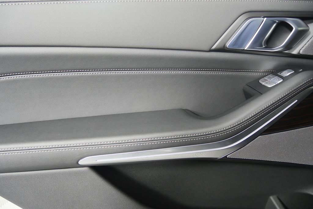 2026 BMW X7 xDrive40i 13