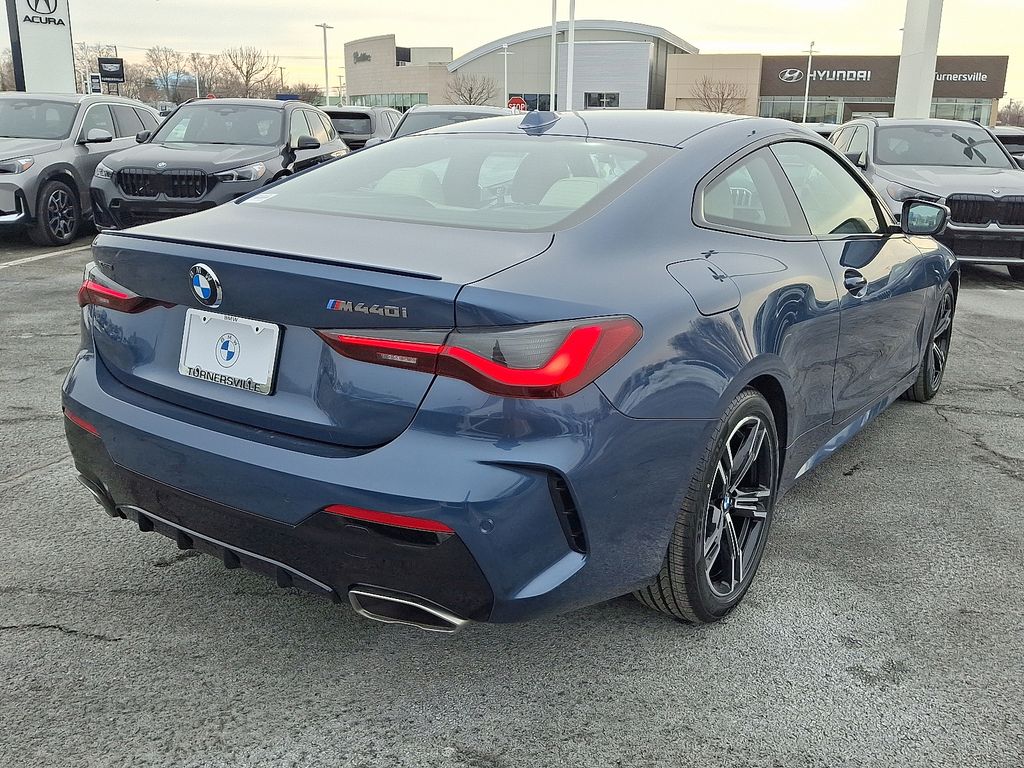 Thumbnail: 2024 BMW 4 Series - 6