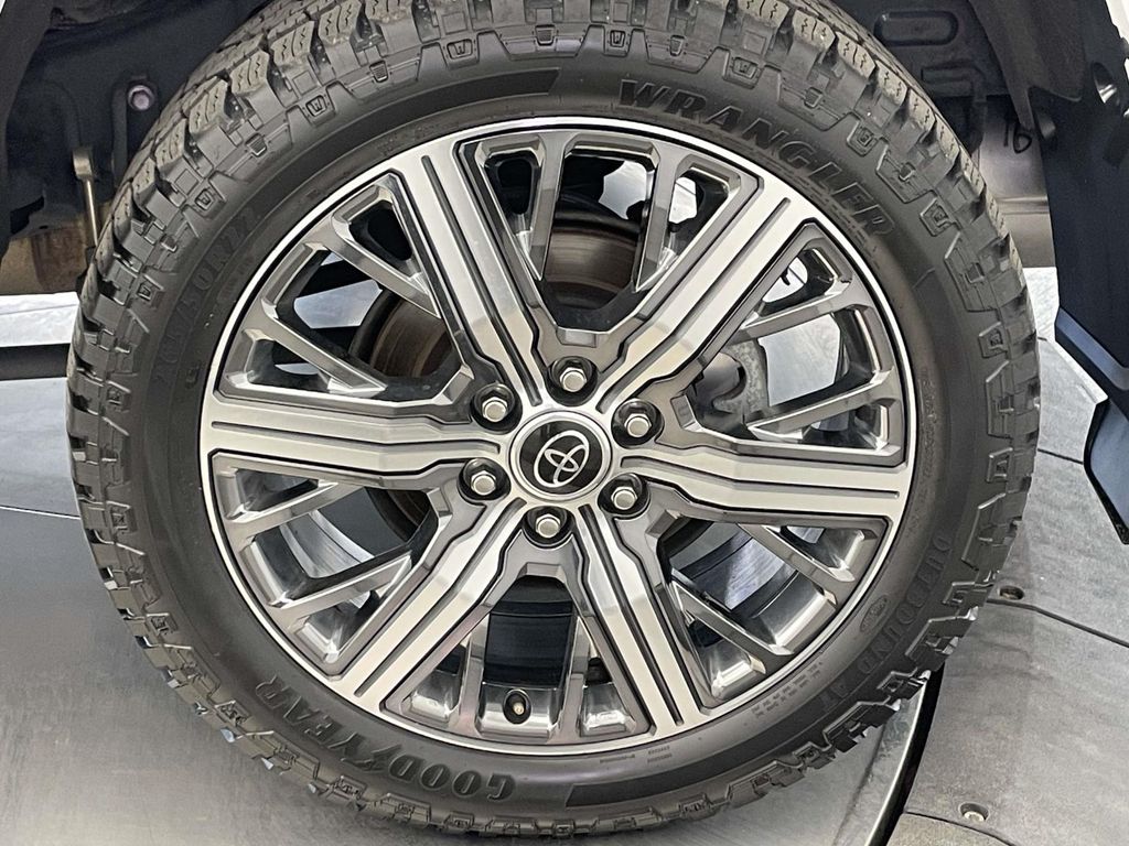 2023 Toyota Sequoia Capstone - 11