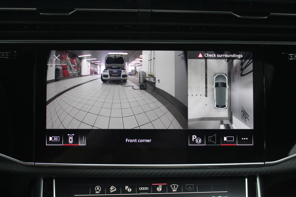 Thumbnail: 2026 Audi RS Q8 - 24