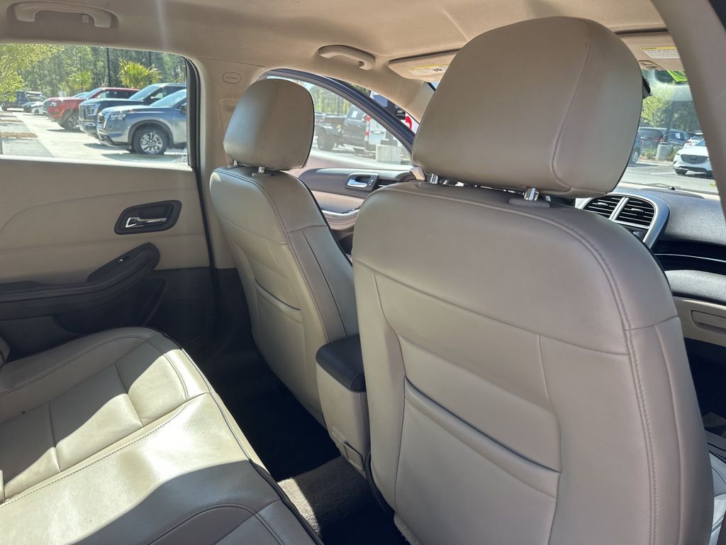 2014 Champagne Silver Metallic Chevrolet Malibu LT FWD Sedan