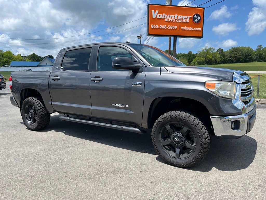 Magnetic Gray Metallic 2017 Toyota Tundra Pickup Truck Four-Wheel Drive 6-Speed Automatic Overdrive