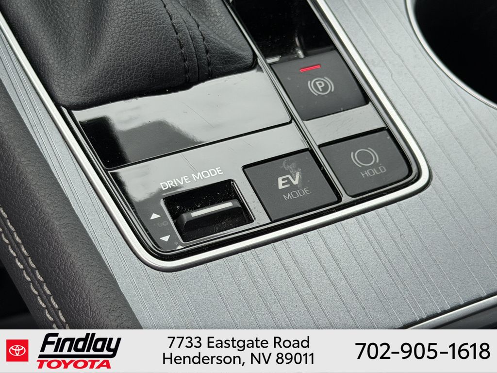 Used 2025 Toyota Sienna Van