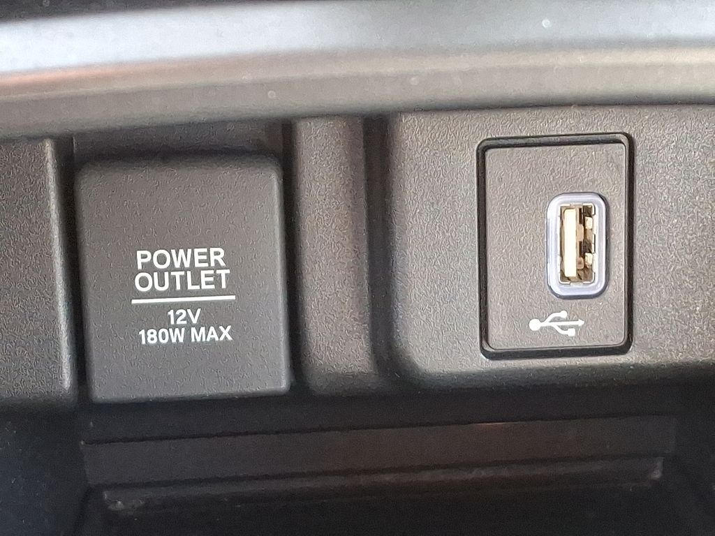 2018 Honda Accord LX 24