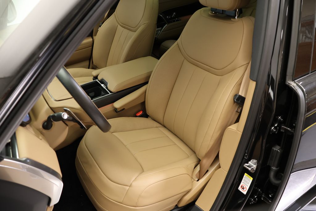 Thumbnail: 2026 Land Rover Range Rover - 31