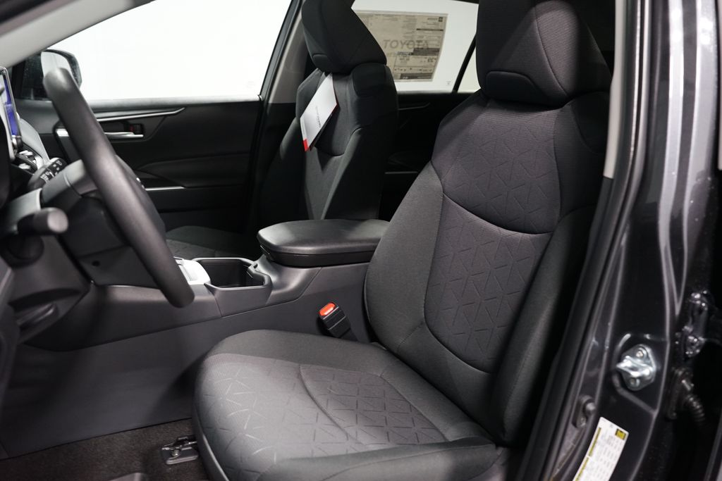 Thumbnail: 2025 Toyota RAV4 - 27