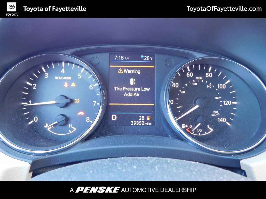 Thumbnail: 2018 Nissan Rogue - 11