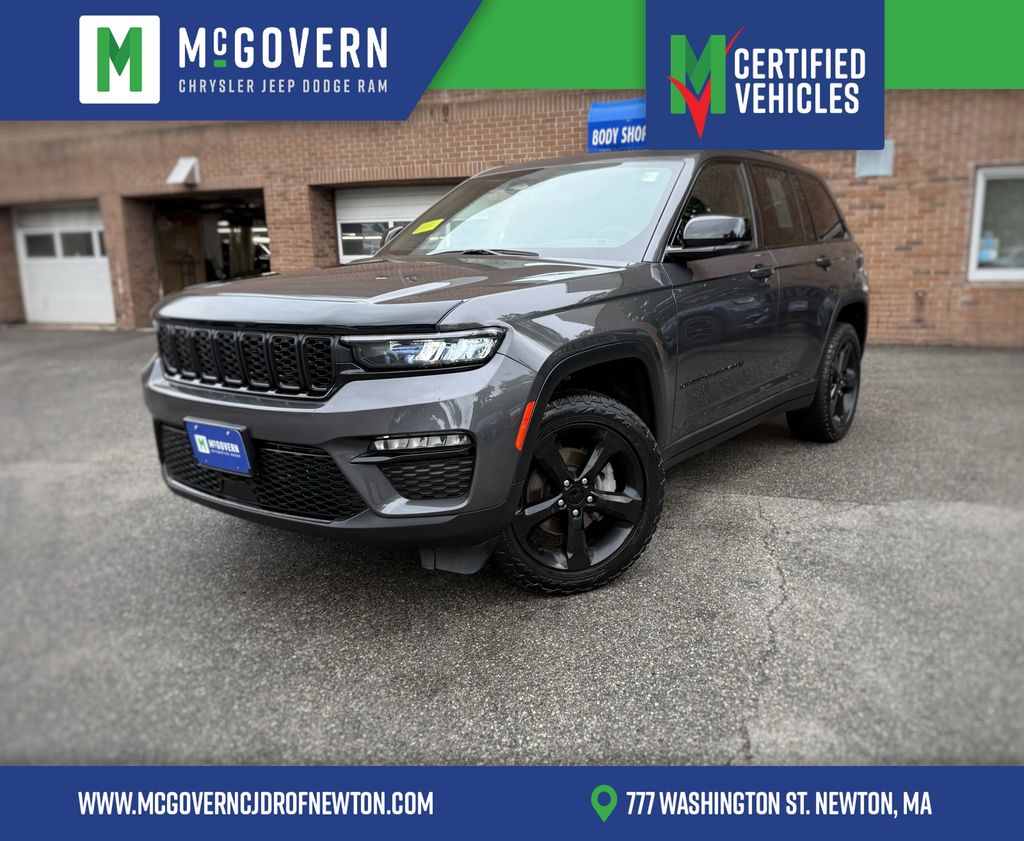 Baltic Gray Metallic Clearcoat 2024 Jeep Grand Cherokee SUV / Crossover Four-Wheel Drive 8-Speed Automatic