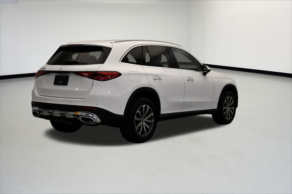 Thumbnail: 2026 Mercedes-Benz GLC - 5