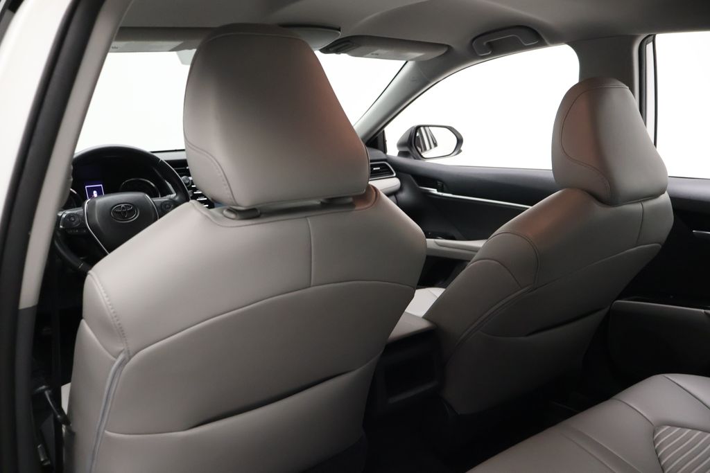 Thumbnail: 2019 Toyota Camry - 20