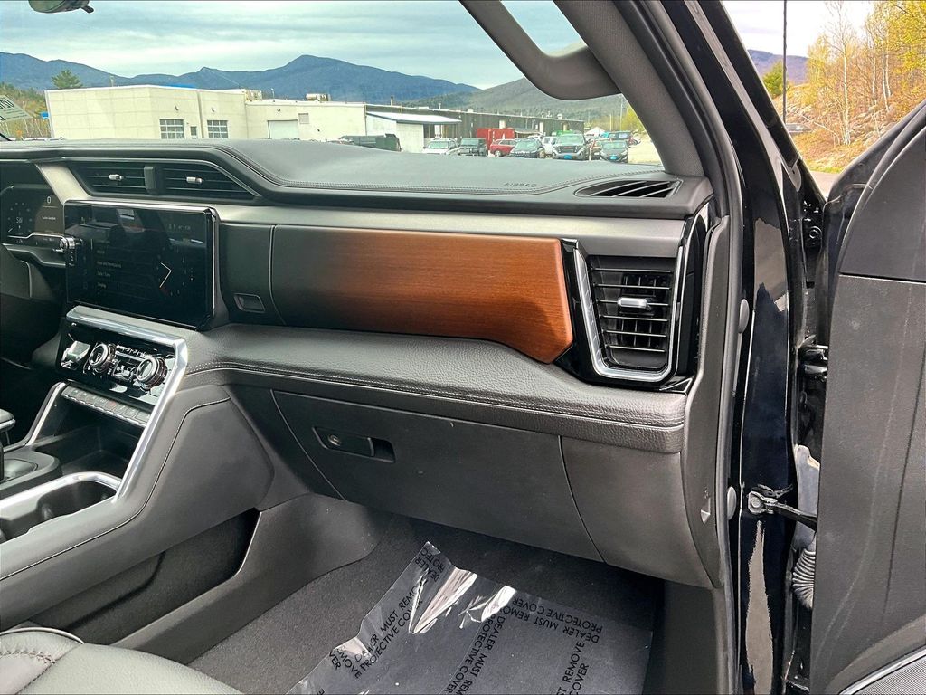2023 GMC Sierra 1500 — photo 13