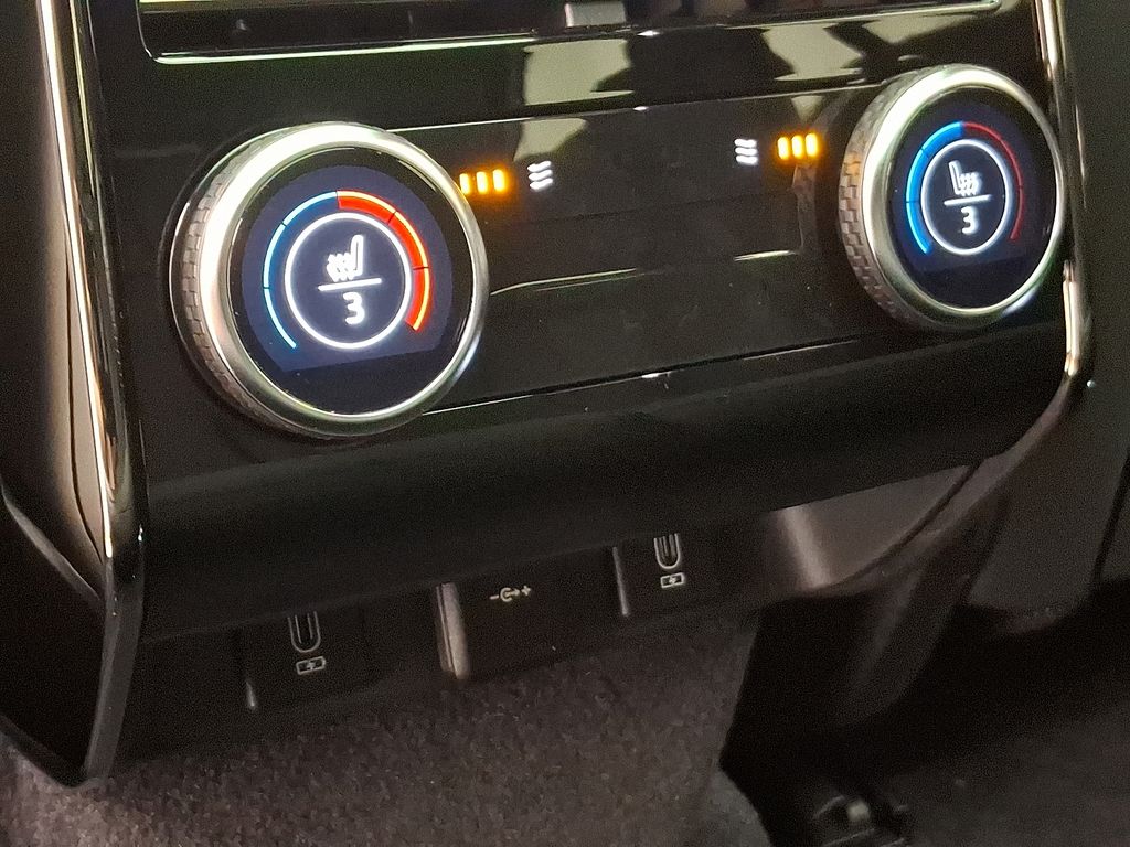 Thumbnail: 2026 Land Rover Range Rover Sport - 7