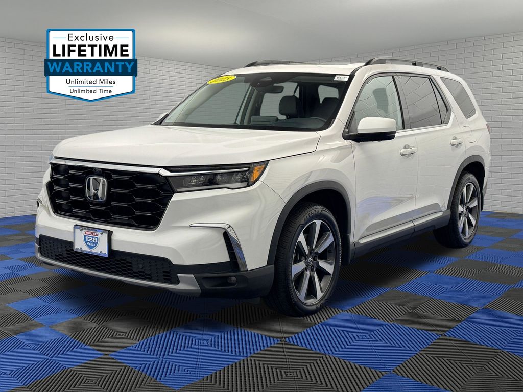 Platinum White Pearl 2023 Honda Pilot SUV / Crossover All-Wheel Drive Automatic
