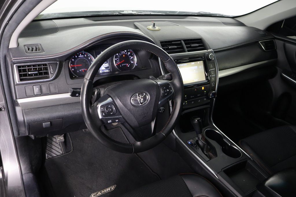 Thumbnail: 2017 Toyota Camry - 7