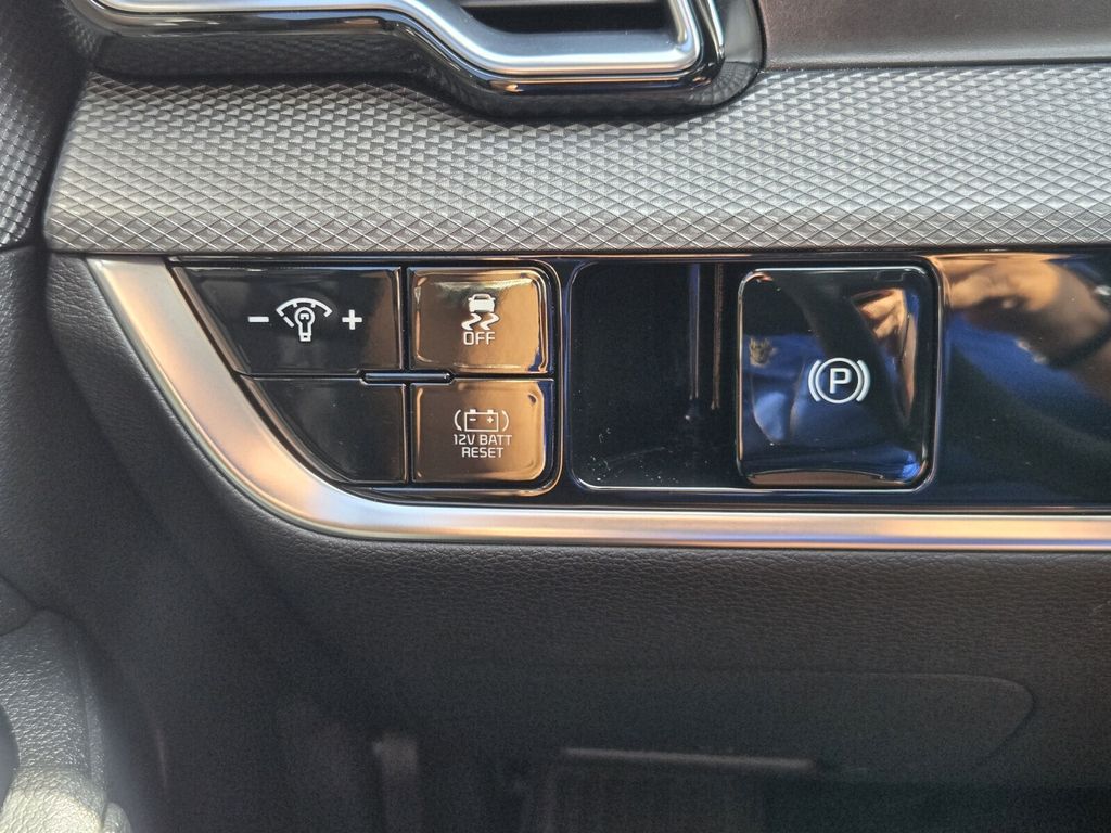 2025 Kia Sportage - $23,999