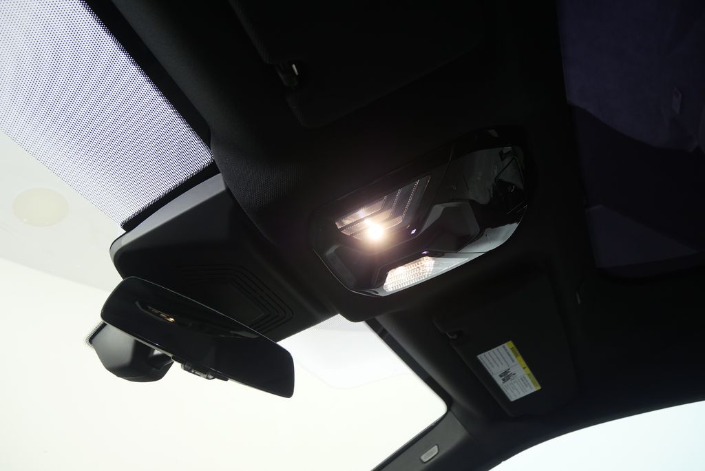 Thumbnail: 2026 BMW iX - 21