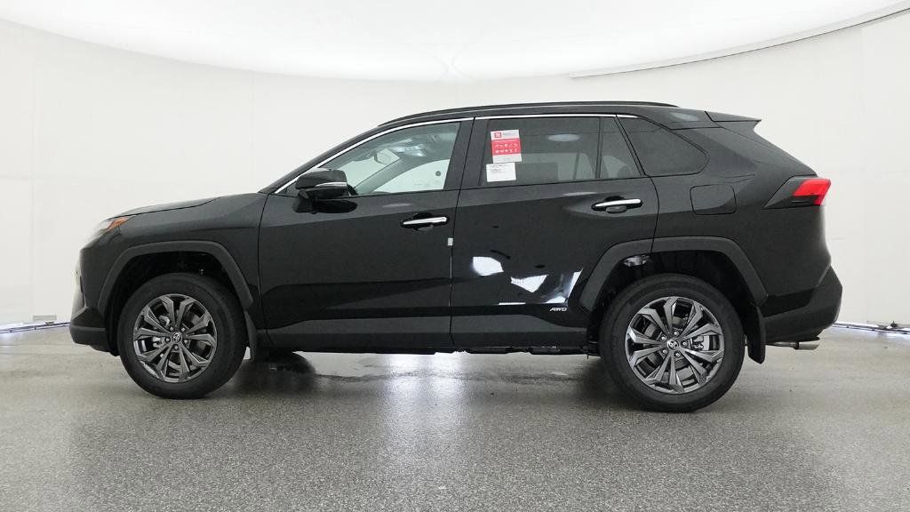 Thumbnail: 2025 Toyota RAV4 - 7