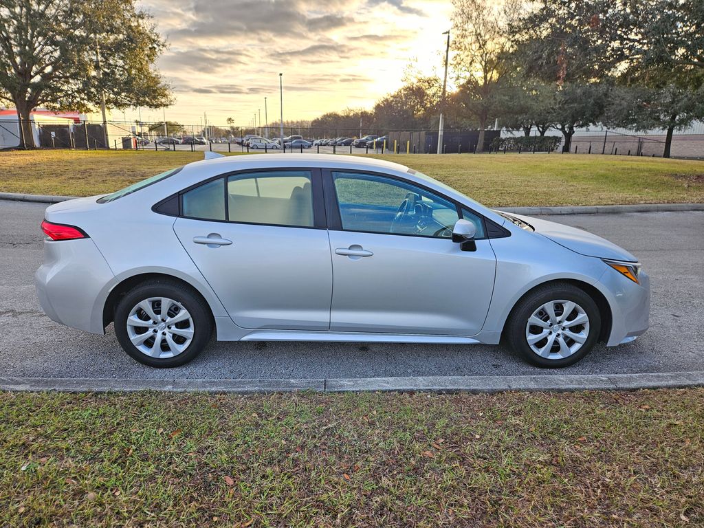 2024 Toyota Corolla LE 6