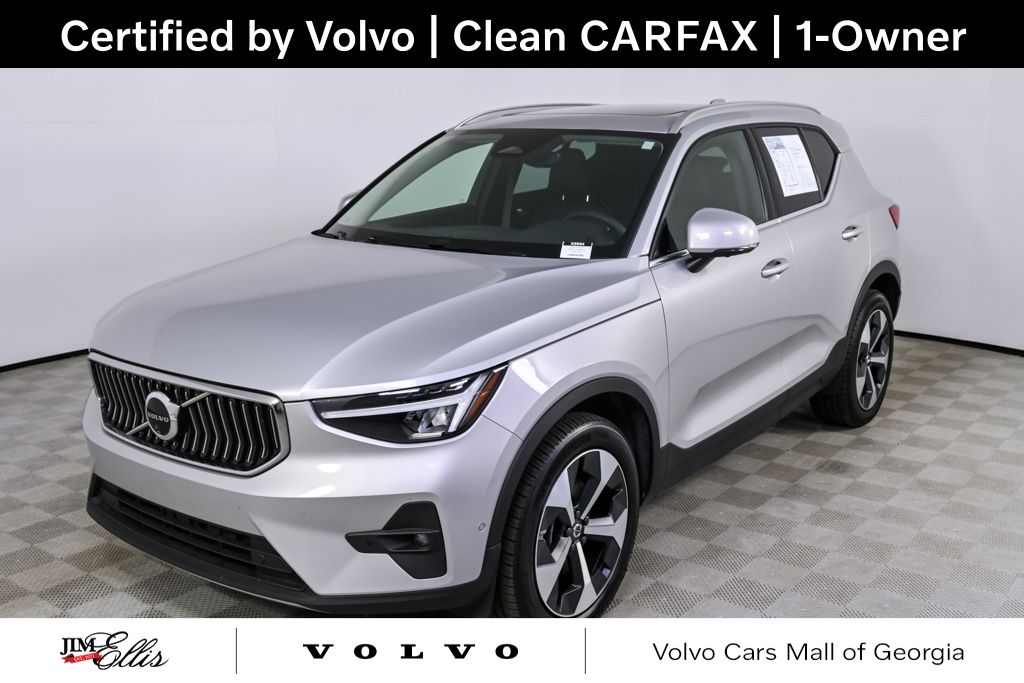 2025 Volvo XC40 B5 Plus Bright Theme AWD