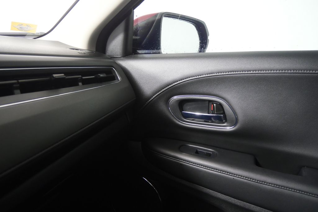 Thumbnail: 2018 Honda HR-V - 25