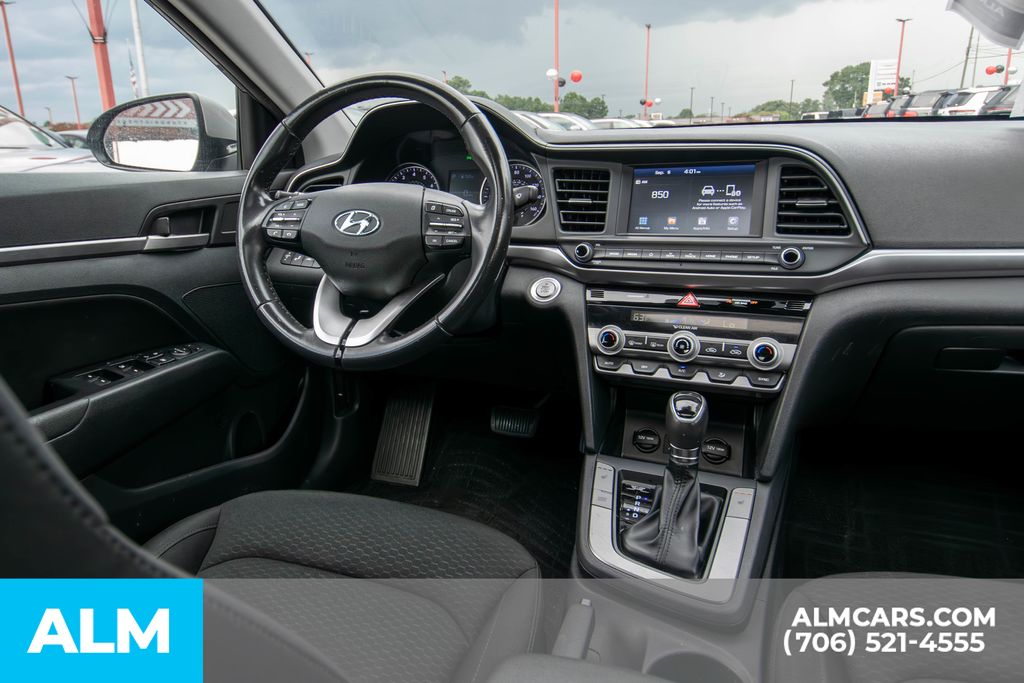 2020 Hyundai Elantra Value Edition photo 14